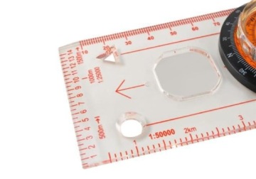 КАРТА КОМПАС С ПРАВИЛОМ КОМПАС, РАЗВЕДЧИК, РАЗВЕДЧИК, ТУРИСТ С СТРУНОЙ