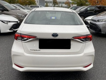 Toyota Corolla XII Sedan Facelifting 1.8 Hybrid 140KM 2025 Od ręki - Comfort 1.8 Hybrid 140KM | Tempomat adaptacyjny!, zdjęcie 3
