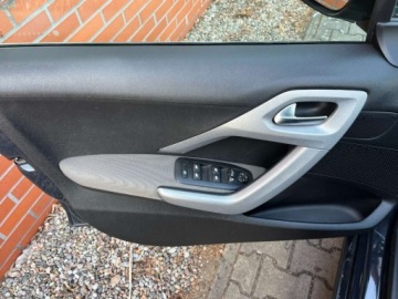 Peugeot 2008 I SUV Facelifting 1.2 PureTech 110KM 2019 Peugeot 2008 1.2 benzyna 110 KM automat kamera zarej w PL mozliwa zam, zdjęcie 20