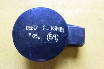 Лючок топливного бака KIA CEED COMBI DIESEL 2009 г.