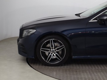 Mercedes Klasa E W213 2019 Mercedes E E 200 4MATIC, Salon Polska, 4X4, zdjęcie 14
