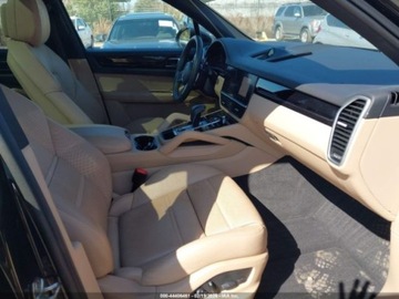 Porsche Cayenne III 2023 Porsche Cayenne Platinum Edition 2023 3.0 Benzyna 335KM, zdjęcie 9