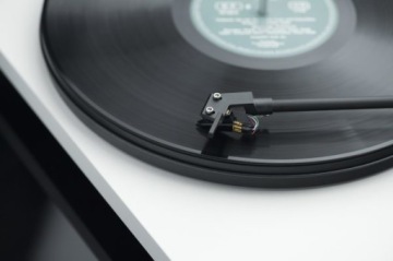 Проигрыватель Pro-Ject Primary E Phono Red