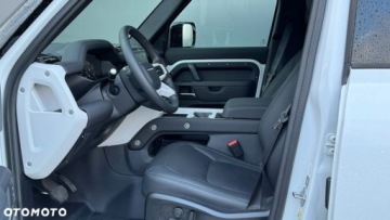 Land Rover Defender IV (L663) 90 3.0D R6 300KM 2024 Land Rover Defender Land Rover Defender 3.0 D300 mHEV X-Dynamic SE 3.0, zdjęcie 6