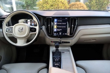 Volvo XC60 II Crossover D4 190KM 2018 Volvo XC 60 Inscription D4 AWD tempomat czujniki skora klima 2stref F, zdjęcie 12
