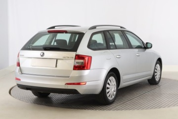 Skoda Octavia III Kombi 1.6 TDI CR DPF 110KM 2015 Skoda Octavia 1.6 TDI, Salon Polska, Klima, zdjęcie 4
