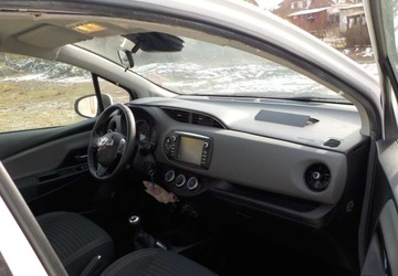 Toyota Yaris III Hatchback 5d Facelifting 2017 1.0 VVT-i 72KM 2020 Toyota Yaris Okazja Benzyna 72KM, zdjęcie 17