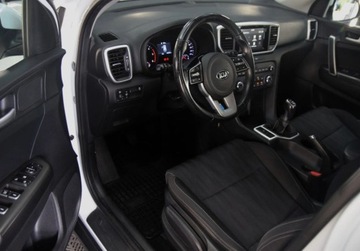 Kia Sportage IV SUV Facelifting 1.6 CRDI 115KM 2019 Kia Sportage Kamera cofania_Duze Radio_1,6 crdi_116KM 1.6 Diesel 115KM, zdjęcie 11