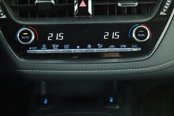 Toyota Corolla XII TS Kombi 1.8 Hybrid 122KM 2021 Toyota Corolla 1.8 Hybrid, Salon Polska, zdjęcie 9