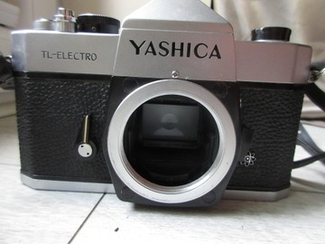 КАМЕРА YASHICA TL-ELECTRO С ОБЪЕКТИВОМ YASHIKOR 35 ММ ЯПОНСКИЙ МЕГА НАБОР