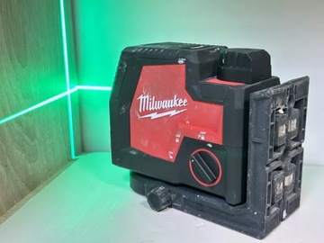 LASER KRZYŻWOWY MILWAUKEE L4 CLL CZERWONY KOMPLET Z WALIZKĄ