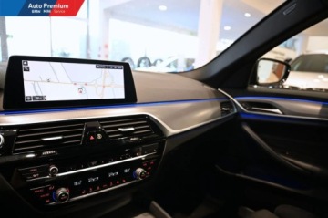 BMW Seria 5 G30-G31 Limuzyna 520d 190KM 2020 BMW Seria 5 520d xDriveFV23LED Fog LightsFotel SportowyM Pakiet Sportowy, zdjęcie 7