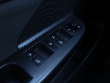 Volkswagen Golf VII Variant 1.6 TDI CR DPF BlueMotion Technology 105KM 2013 VW Golf 1.6 TDI, Salon Polska, Serwis ASO, Klima, zdjęcie 15