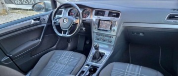 Volkswagen Golf VII Variant 1.6 TDI CR DPF BlueMotion Technology 105KM 2015 Volkswagen Golf 1.6 tdi KM Navi bezwypadkowy serwisowany Gwarancja 1.6, zdjęcie 14