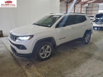 Jeep Compass II 2023 Jeep Compass Latitude 2023 2.0 Benzyna 200KM
