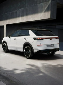 Volkswagen T-Roc I SUV Facelifting 1.5 TSI ACT 150KM 2026 Volkswagen T-Roc R-Line 1.5 eTSI 150 KM DSG Zamów, zdjęcie 14