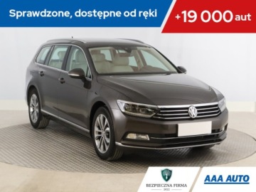 Volkswagen Passat B8 Variant 1.8 TSI BlueMotion Technology 180KM 2016 VW Passat 1.8 TSI, Salon Polska, Serwis ASO