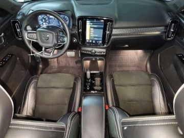 Volvo XC40 2022 Volvo XC 40 T5 R-Design 2022 2.0 Benzyna 248KM, zdjęcie 8