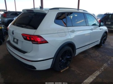 Volkswagen Tiguan III 2024 Volkswagen Tiguan 2.0T SE R-Line Black 2024 2.0 Benzyna 184KM, zdjęcie 5