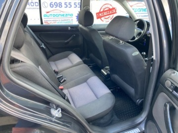 Volkswagen Golf V Hatchback 1.4 i 16V 75KM 2003 Volkswagen Golf KLIMATRONIC LEDY EL.SZYBY EL.LUSTERKA NISKI PRZEBIEG GWARA, zdjęcie 6