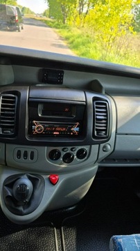 Renault Trafic II Furgon 2.5 dCi 150KM 2004 Renault Trafic Kamper, zdjęcie 10