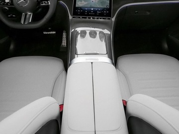 Mercedes GLC C254/X254 2025 MERCEDES-BENZ GLC 200 d 4-Matic AMG Line 2.0 (163KM) 2025, zdjęcie 5