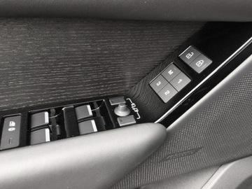 Land Rover Range Rover Velar SUV 2.0 204KM 2024 Range Rover Velar D200 S 2.0 (204KM) 2024, zdjęcie 14