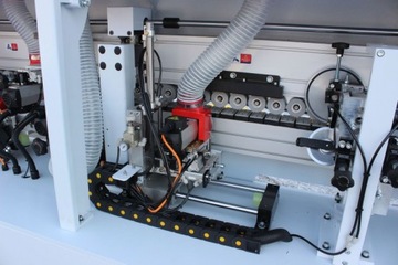 Кромкооблицовочный станок, предварительное фрезерование, обрезка углов, 2 скребка, полировальная машина LOGICA 7