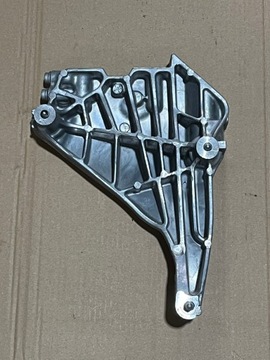 AUDI A3 S3 8Y VW GOLF 8R 2.0 TFSI UCHYCENÍ DRŽÁKY MOTORU 06Q199354C