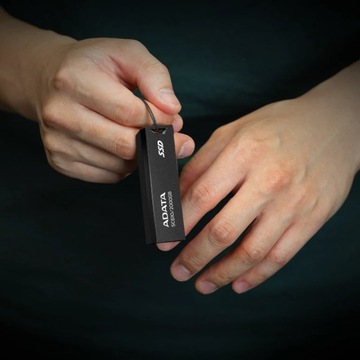 Твердотельный накопитель ADATA SC610 2 ТБ, ЧЕРНЫЙ