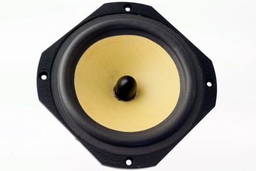 FOCAL 7K 1 шт, идеальное состояние, лучшие колонки Focal, модель Solution