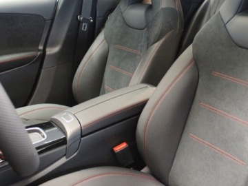 Mercedes Klasa A W177/V177 Hatchback Facelifting 1.3 200 163KM 2026 MERCEDES-BENZ A Klasa 200 AMG Line 1.3 (163KM) 2026, zdjęcie 5