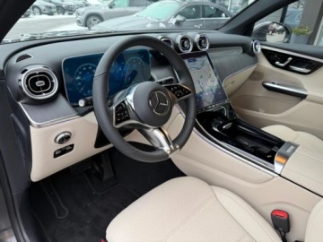 Mercedes GLC C254/X254 SUV 2.0 200d 163KM 2025 Mercedes-Benz GLC GLC200d Coupe z bezowa skora 2.0 Diesel 163KM, zdjęcie 8