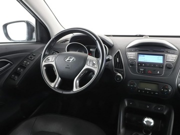 Hyundai ix35 SUV Facelifting 1.6 GDI 135KM 2014 Hyundai ix35 niski przebieg półskóra PDC grzane, zdjęcie 15