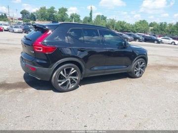 Volvo XC40 Crossover 2.0 T5 247KM 2020 Volvo XC 40 T5 R-DESIGN 2020, od ubezpieczalni 2.0 Benzyna 248KM, zdjęcie 4