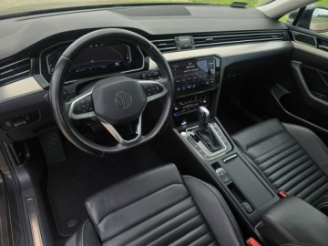 Volkswagen Passat B8 Limousine Facelifting 1.5 TSI EVO 150KM 2020 Volkswagen Passat ELEGANCE Dynaudio Virtual 1.5 TSI DSG Salon Polska, zdjęcie 11