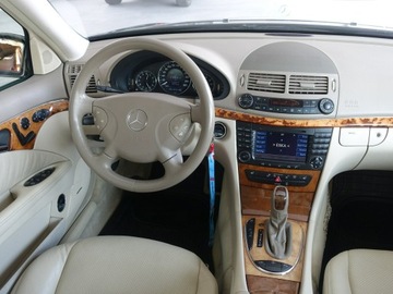 Mercedes Klasa E W211 Sedan W211 3.5 V6 (350) 272KM 2005 Mercedes E 350 3.5 V6 270KM/Beżowe skóry/ I, zdjęcie 22