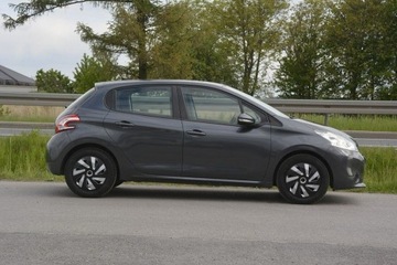 Peugeot 208 I Hatchback 3d 1.2 VTI 82KM 2014 Peugeot 208 1.2 Benzyna doinwestowany nawigacja gw, zdjęcie 7