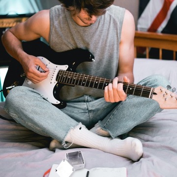 Чехол для гитарной педали с эффектом алюминиевой коробки.