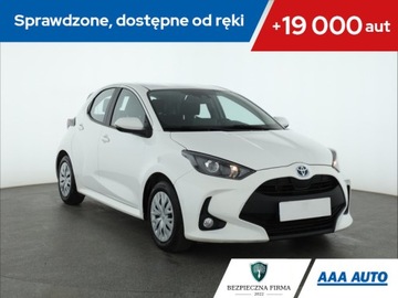 Toyota Yaris IV Hatchback 1.5 Hybrid Dynamic Force 116KM 2022 Toyota Yaris 1.5 VVT-i Hybrid, Salon Polska