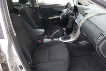 Toyota Corolla X Sedan 1.6 i 16V VVT-i 124KM 2008 Toyota Corolla 1.6 Dual VVT-i, Salon Polska, zdjęcie 8