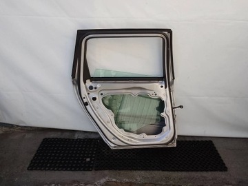 DVEŘE LEVÉ ZADNÍ VOLVO V70 XC70 2008-2015 BARVA STŘÍBRNY 426
