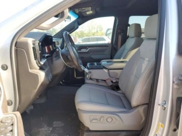 Chevrolet Silverado II 2022 Chevrolet Silverado 2022, 5.3L, 4x4, K1500 LT, po gradobiciu 5.3 Benzyna, zdjęcie 7