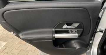 Mercedes Klasa B W247 Sports Tourer 1.3 B180  136KM 2020 Mercedes-Benz Klasa B SalonPL LED CarPlayAndroid Kamera Klimatyzacja Aut., zdjęcie 23