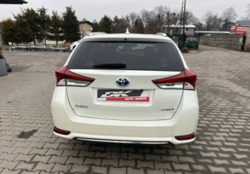 Toyota Auris II 2017 Toyota Auris 1.8 Hybryda Klimatyzacja Nawigacja Kamera 1.8 Hybryda 99KM, zdjęcie 2