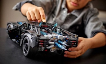 LEGO TECHNIC Бэтмобиль Бэтмен 42127