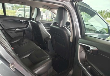 Volvo V60 I Kombi Facelifting 2.0 D3 DRIVE-E 150KM 2015 Volvo V60 Volvo V60 I Zadbane Zarejestrowane 2.0 Diesel 150KM, zdjęcie 22