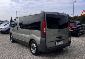 Renault Trafic II Furgon 2.0 dCi 115KM 2007 Renault Trafic 2007r. 2.0 Diesel 114KM, zdjęcie 2