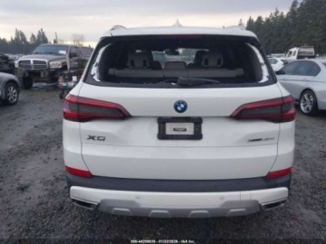 BMW X5 G05 2023 BMW X5 Phev xDrive45e 2023 3.0 Hybryda 282KM, zdjęcie 4