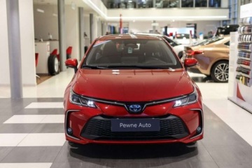 Toyota Corolla XII Sedan Facelifting 1.8 Hybrid 140KM 2023 Toyota Corolla 1.8 Hybrid Comfort 1.8 Hybryda 140KM